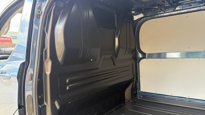 Ford Transit Custom 320 L1 Diesel Fwd 2.0 EcoBlue 170ps H1 Van Sport Auto - Image 18